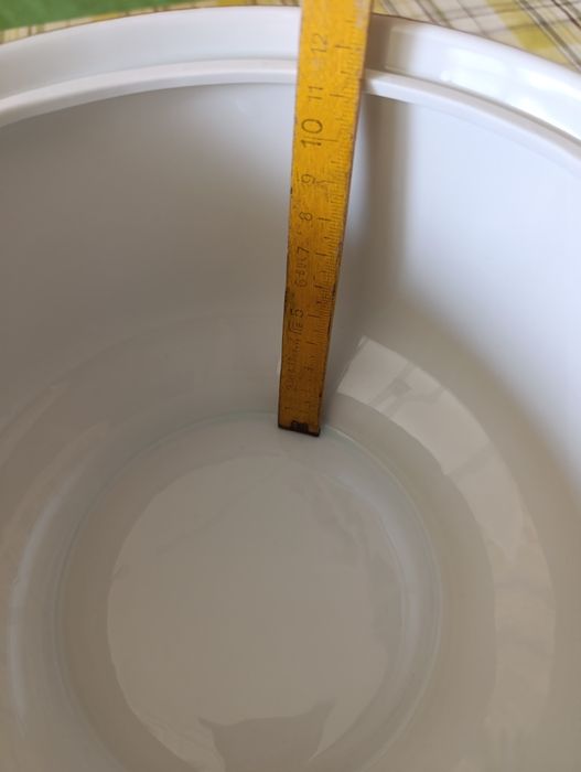 Супник неизползван.Български порцелан