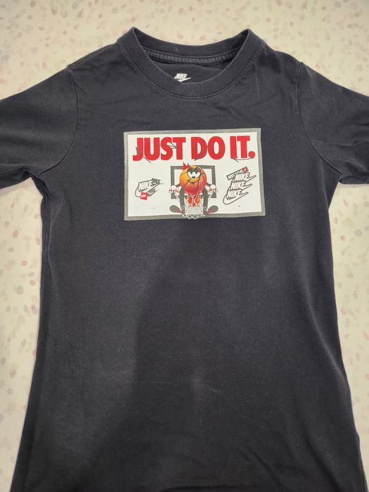 Тениски Nike (размер S)