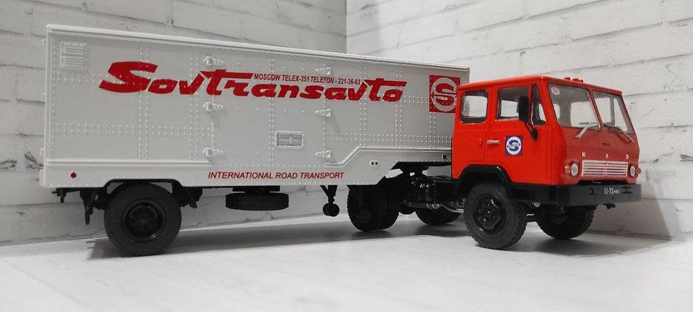 Продам грузовые модели, фуры, тягачи, сцепки в масштабе 1 к 43