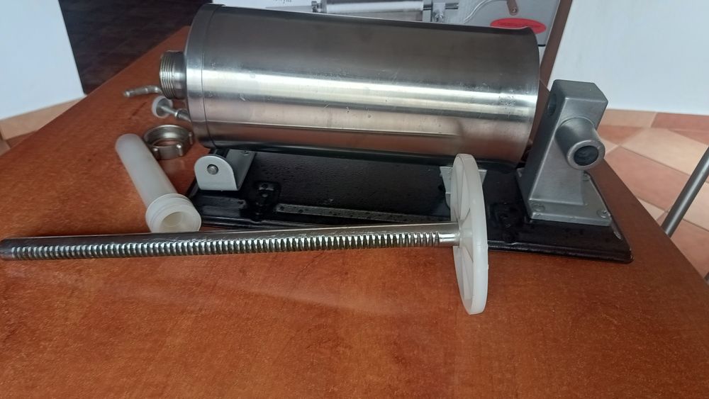 Carnatar din inox ,capacitate 4 kg
