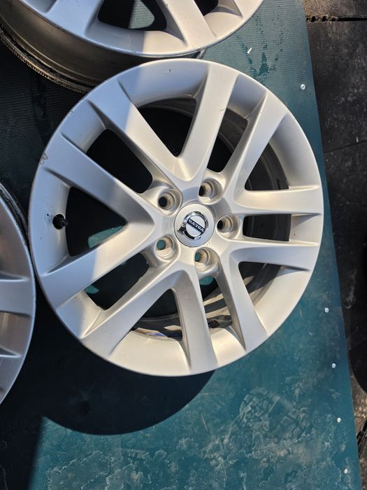 16 5x108 Volvo лети джанти 5х108 волво