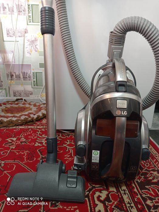 Пылесос LG компрессор 2000w.