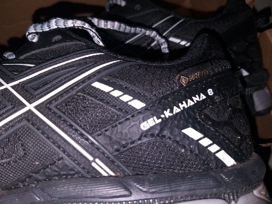 Кроссовки asics осень-зима