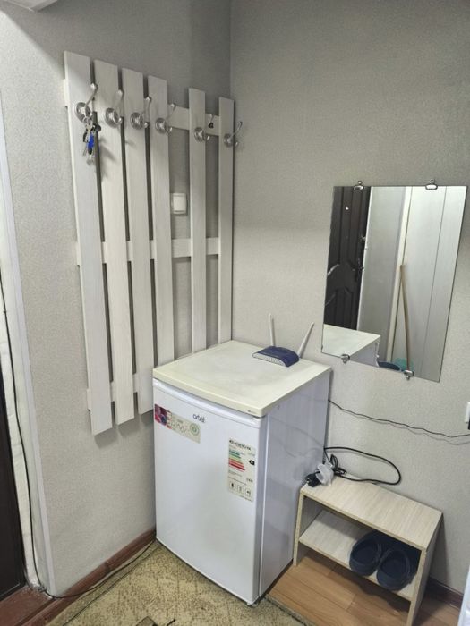 1 комнатная с мебелью и теникой в 1 микрорайоне