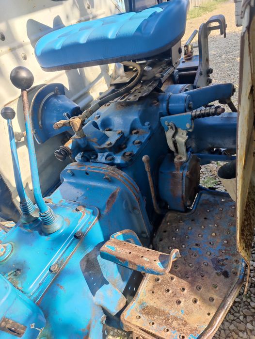 Tractor Ford 2000