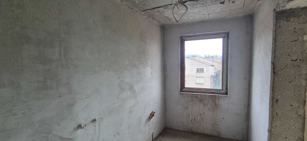 Продава се Тристаен апартамент в Ботевград - 117 кв.м за 13 €/кв.м - Снимка #9