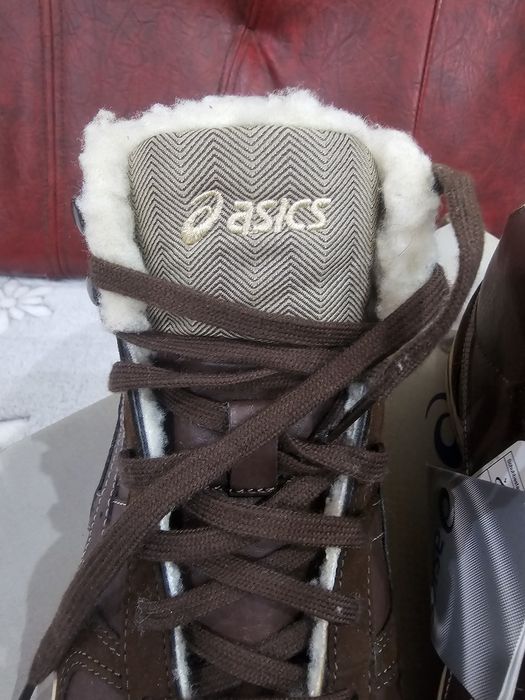Ghete iarnă  Asics