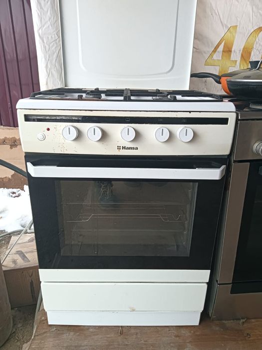 Продам газ плиту