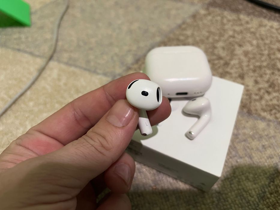 Apple AirPods 4 (ANC)