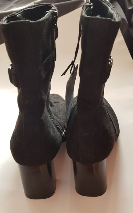 Cizme elegante si practice // SINSAY