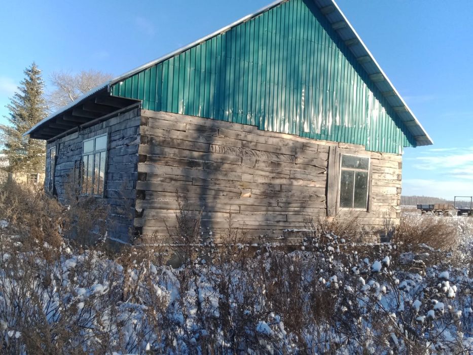 Участок с домом недостроенный