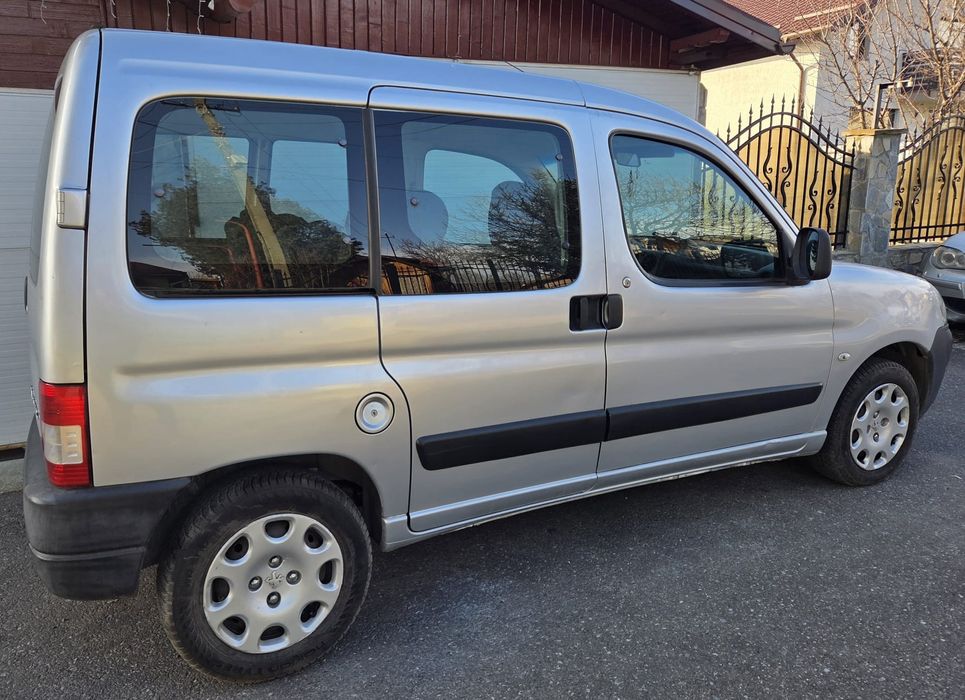 Peugeot Partner 1.6 diesel, vopsea originala fără rugina,  230000km
