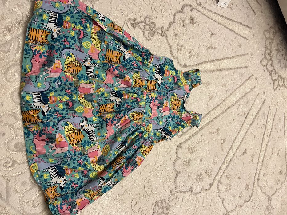 Рокля на марка Guess