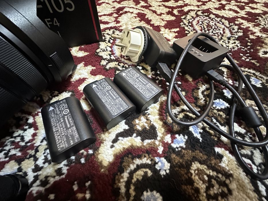 Lumix S5 24-105 F4.0