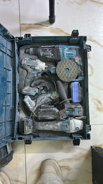 Лазер и комплект инструментов