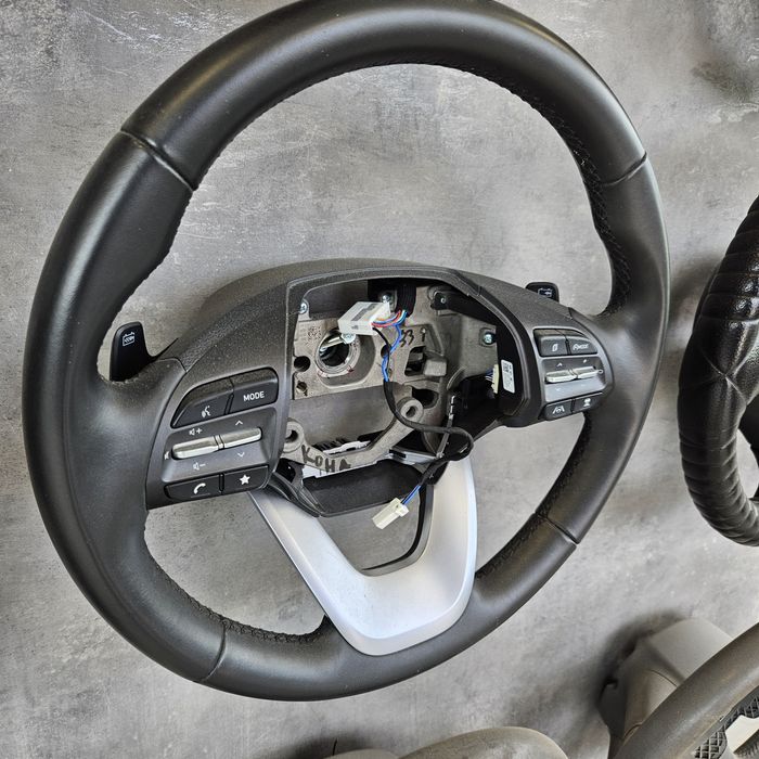 Хюндай кона 2022г ел двигател окачване