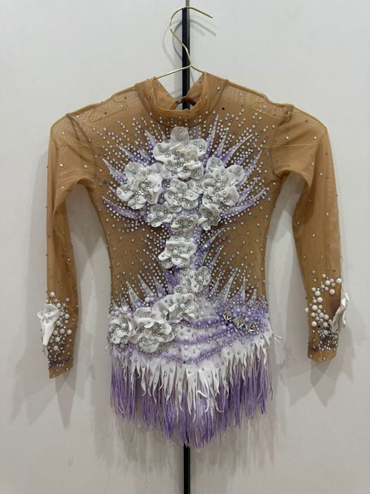 Продам купальник для художественной гимнастики