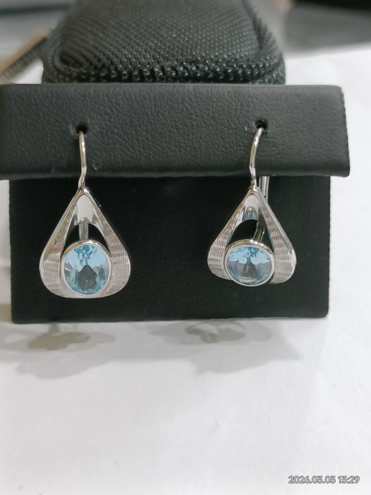 Vind cercei din aur 18kt cu topaz