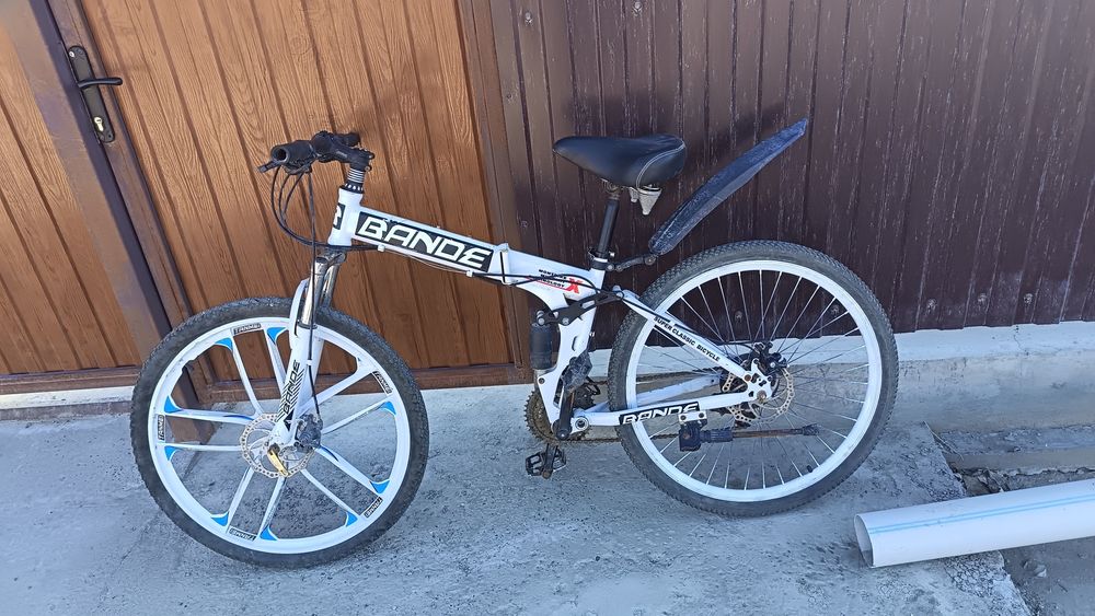 Продам спортивныи велосипед