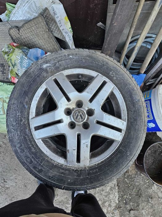 Set jante+anvelope originale VW Golf 4 R15