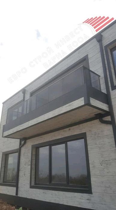 Алуминиеви и стъклени парапети с Експресен монтаж