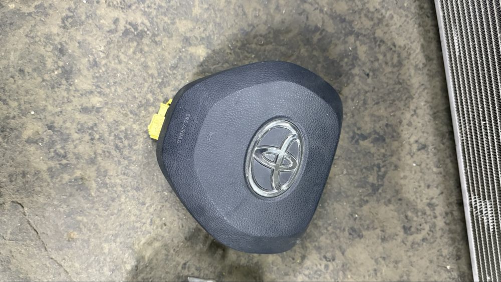 Бампер в сборе на Toyota Rav 4