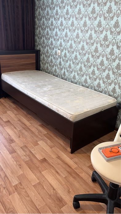 Односпальная кровать