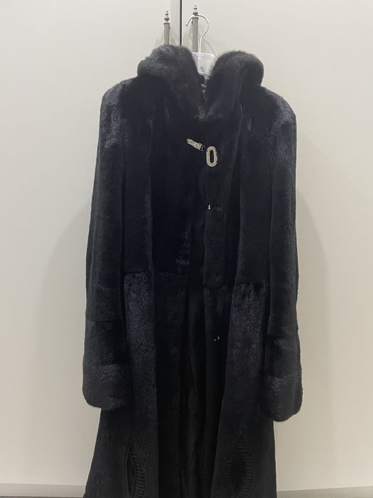 Продам норковую шубу