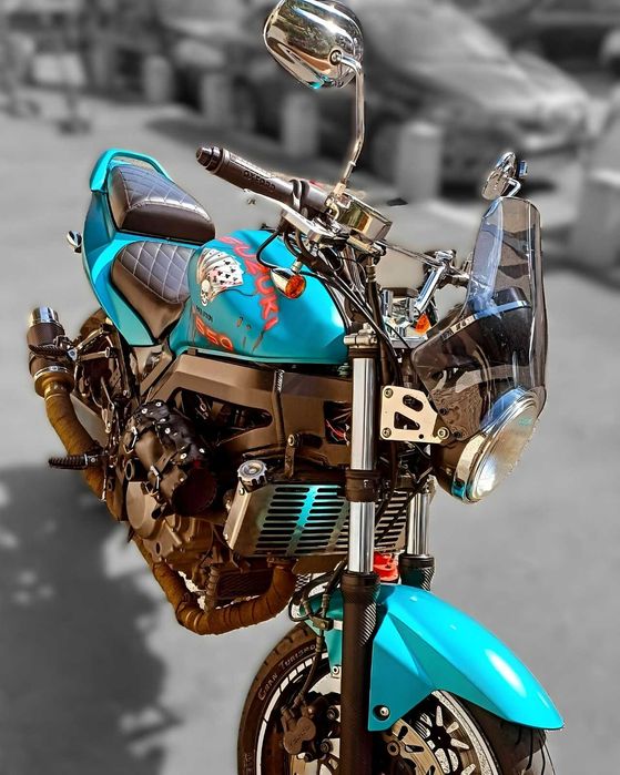 Suzuki SV650N K5 – întreținut impecabil – accesorii + piese originale