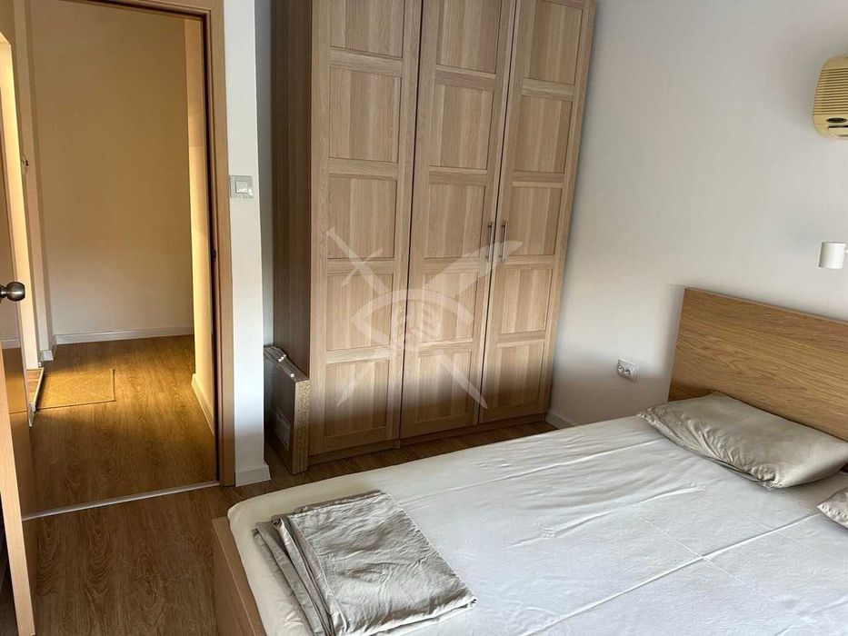 Продава се Тристаен апартамент в к.к. Слънчев бряг - 90 кв.м за 1000 €/кв.м - Снимка #2