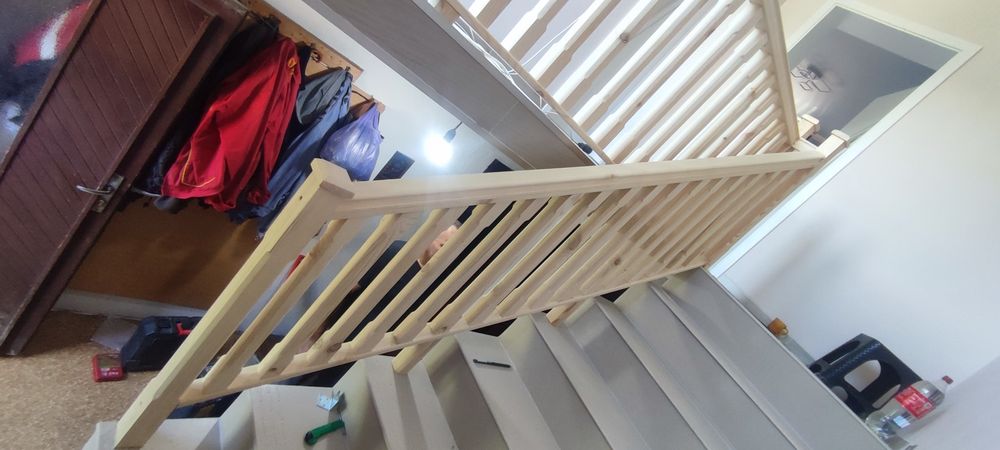 Дървен парапет по поръчка