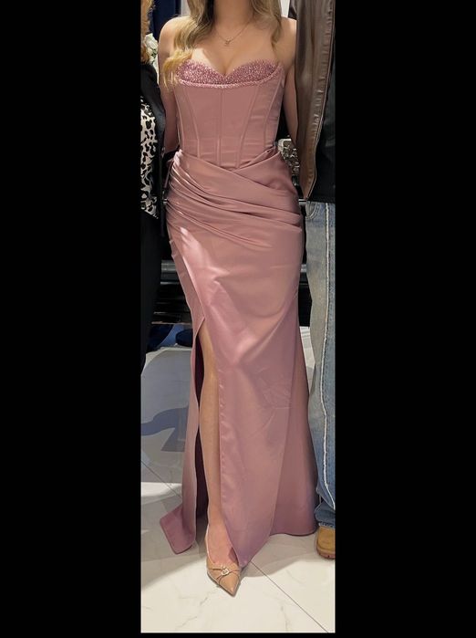 Rochie eveniment satin roz pudra