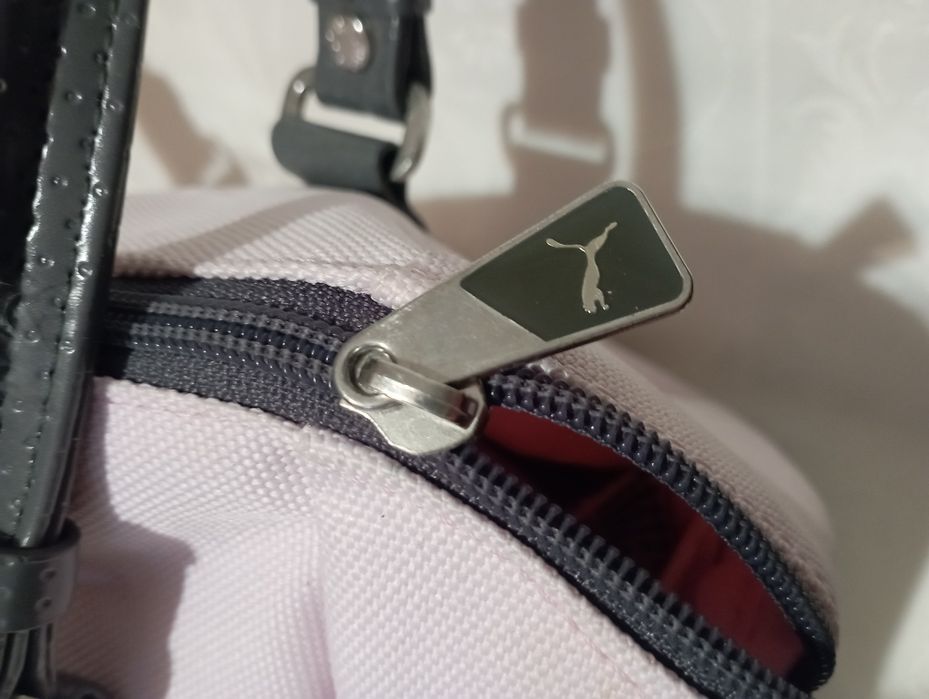 Y2K чанта на Puma