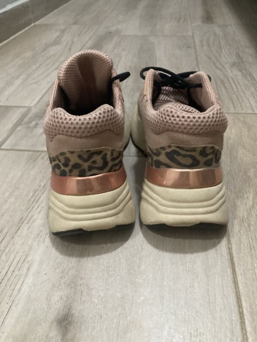 Нова цена до края на Юни. Дамски обувки Pinko