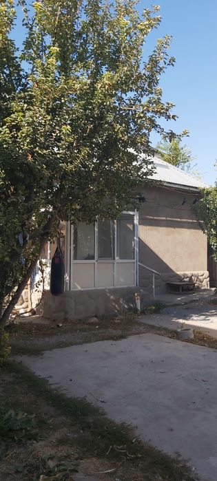 Продаётся дом из красного кирпича