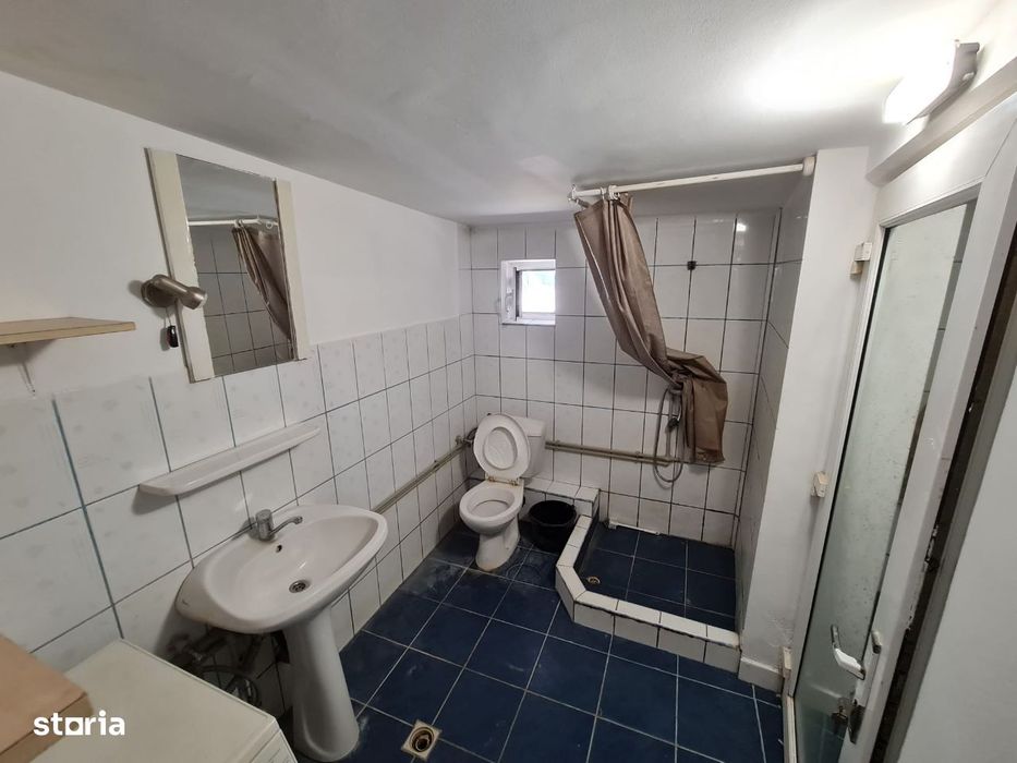Inchiriez Casa 6cam zona Vlaicu,Echipe Muncitori,Acces auto,Termoteca!