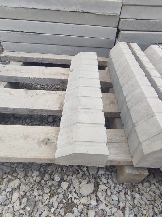 Бордюры Брусчатка