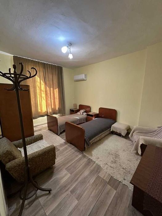 Дава се под наем Етаж от къща в Пловдив, Център - 90 кв.м за 498.27 € - Снимка #8