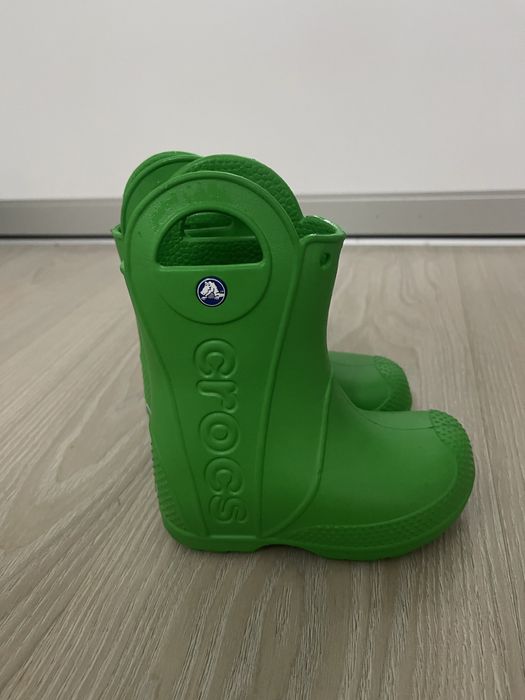Продам резиновые сапоги детские CROCS