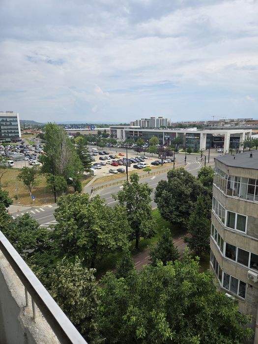 Proprietar închiriez apartament cu 2camere decomandate