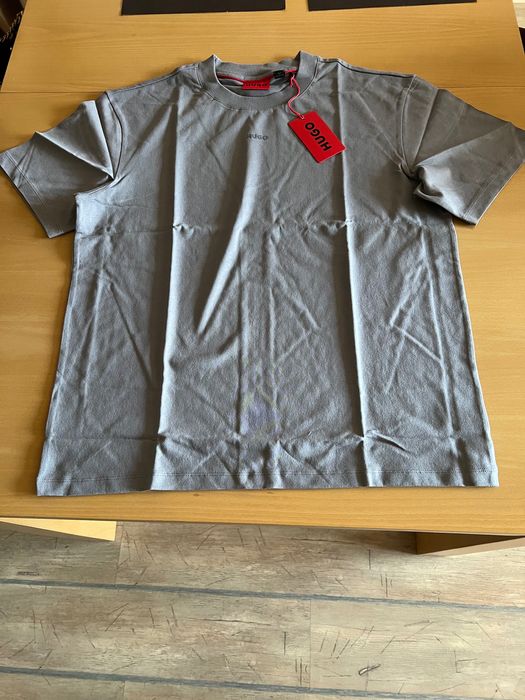 Hugo Boss тениска сива