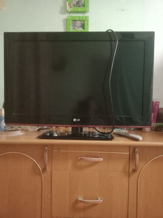 Продам телевизор LG 32 диагональ
