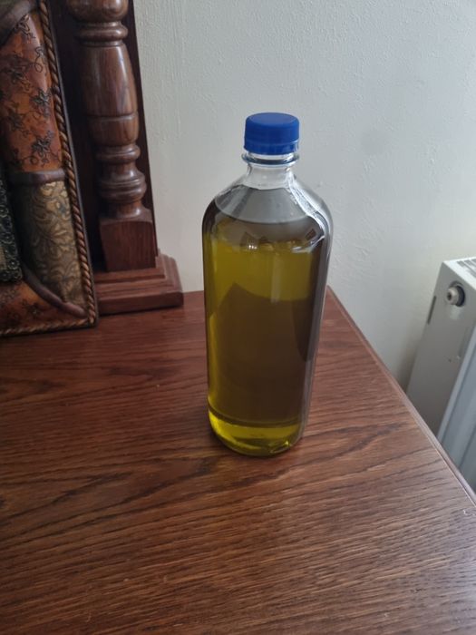 Ulei de măsline extravirgin 100% natural.