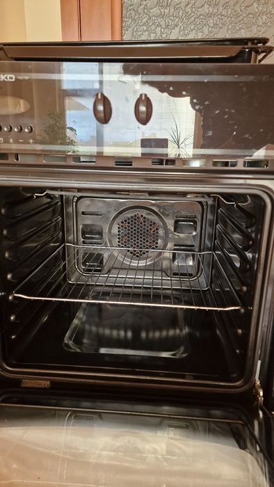 Фурна за вграждане Beko