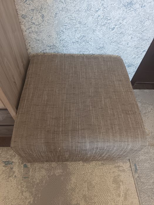 Продам   пуфик в
