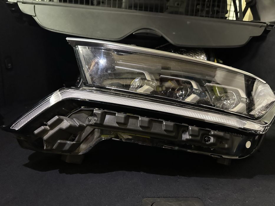 Ляв фар за Kia Sorento MQ4 Full Led