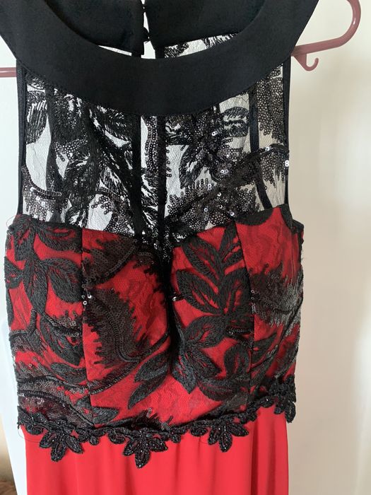 РАЗПРОДАЖБА на Официални рокли