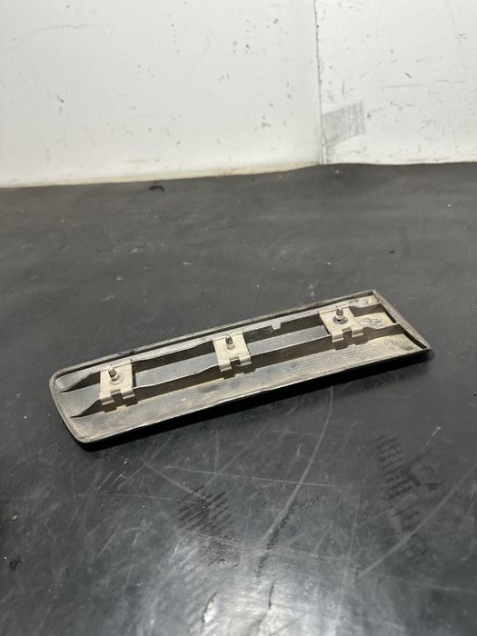 Ornament Aripa dreapta fata bandou Mercedes E-Class W210 1994-2003