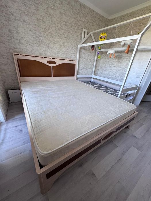 Кровать двуспальная