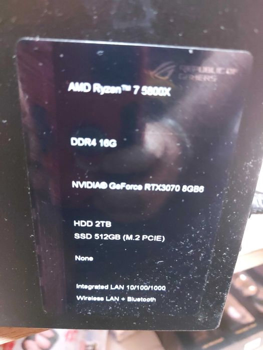 Продавам компютър Asus с видео Nvidia GeForce RTX 3070